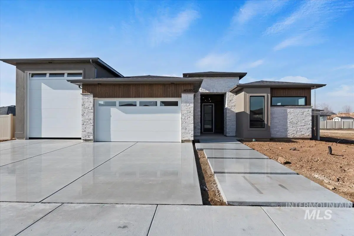 4595 N Arches Ave, Meridian, ID 83646 - Image #1