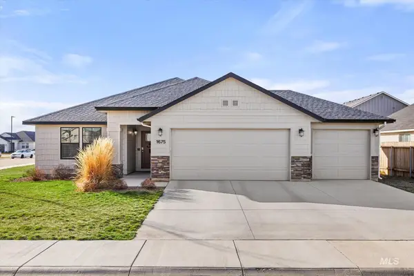 1675 SW Accipiter, Mountain Home, ID 83647