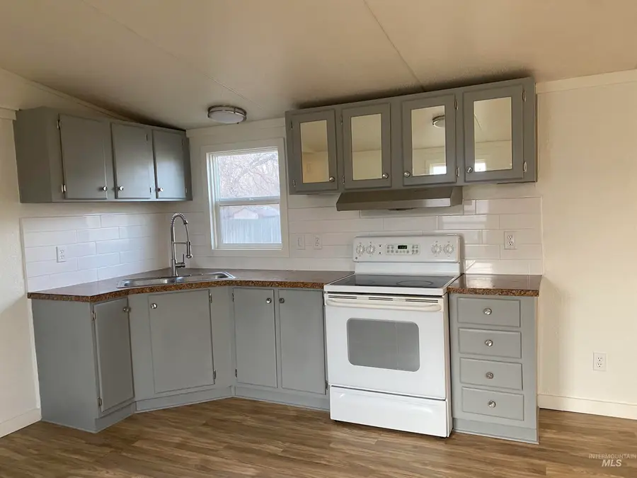 245 SW Dawn Dr, Mountain Home, ID 83647 - #2