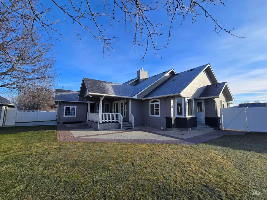 405 N Dorian Drive, Ontario, OR 97914 - #3