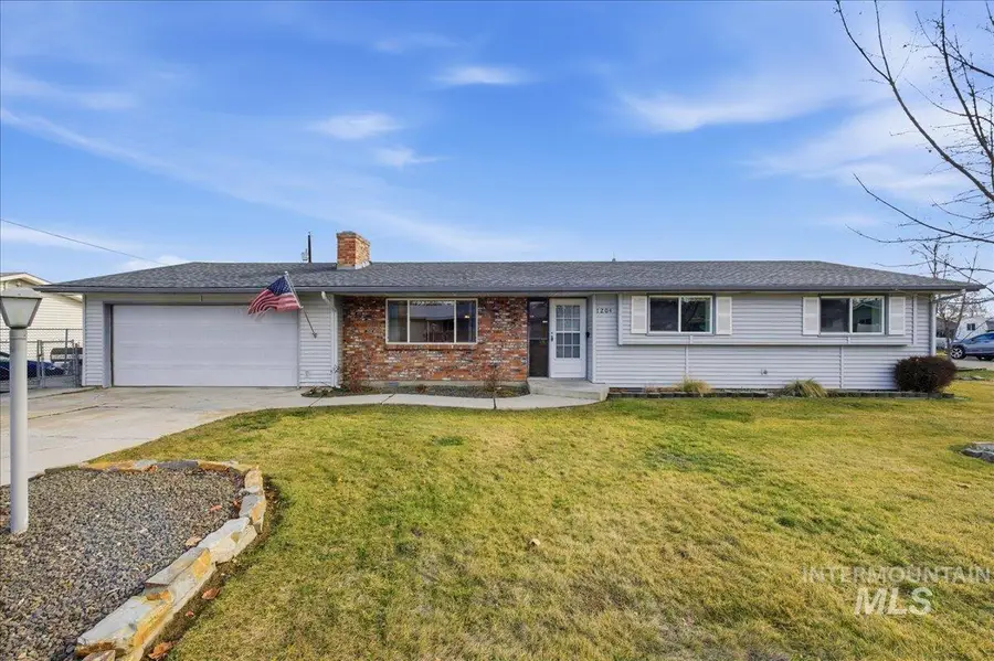 1204 Teton Ave, Caldwell, ID 83605 - Image #2