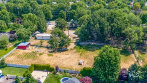 1119 N Eagle Rd, Eagle, ID 83616