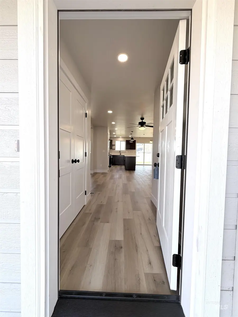 1907 Oregon Lane, Caldwell, ID 83605 - Image #2