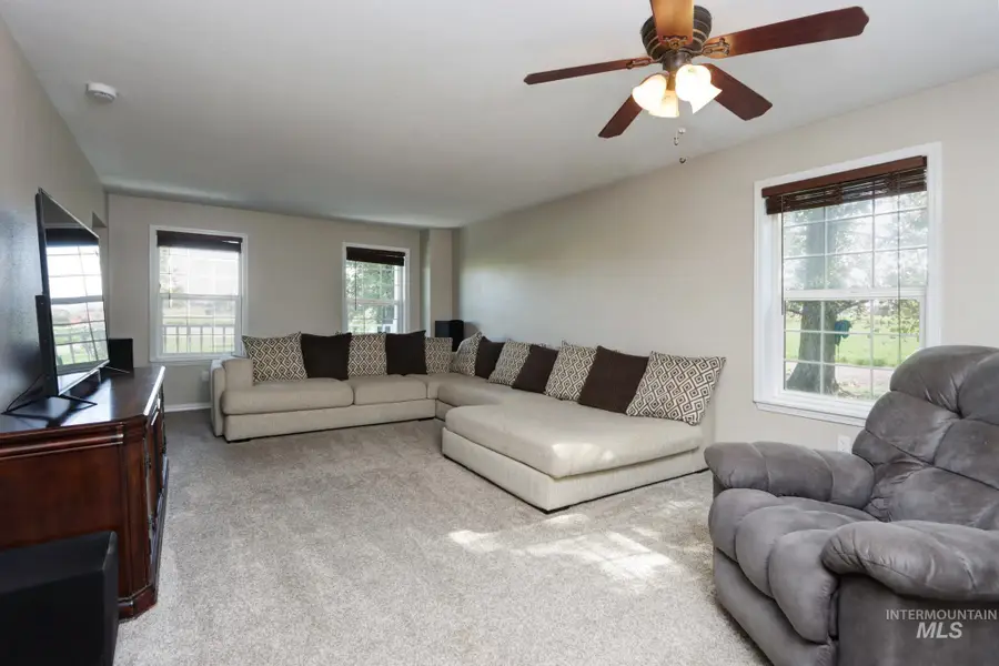 1725 W Central Avenue, Emmett, ID 83617 - #3