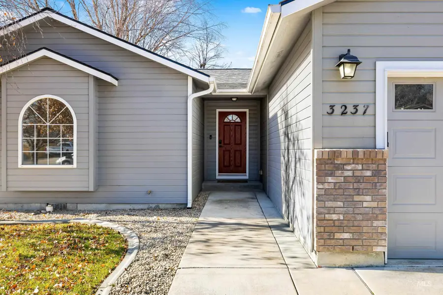 3237 S Holden Ave, Boise, ID 83706 - #3