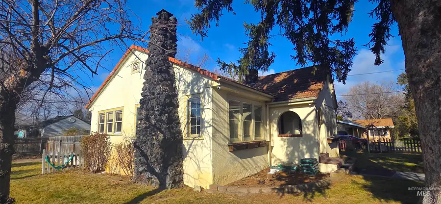 2305 S Gekeler Ln, Boise, ID 83706 - #2