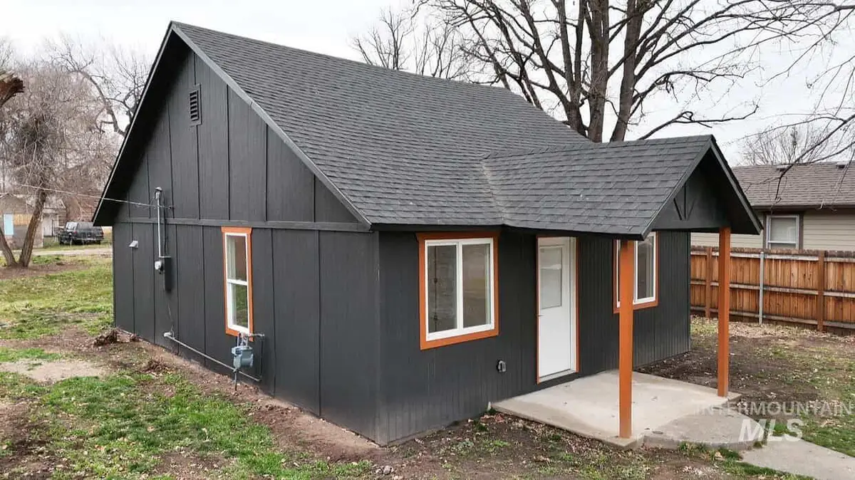 511 N 10th St, Payette, ID 83661 - #1