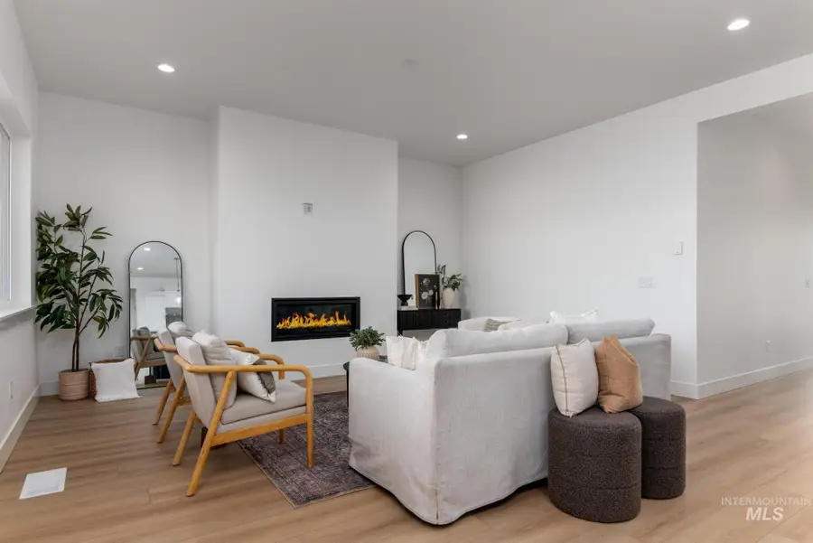 5318 Sparky Ave, Caldwell, ID 83607 - #2