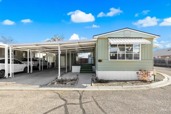 1715 W Flamingo Ave, Nampa, ID 83651