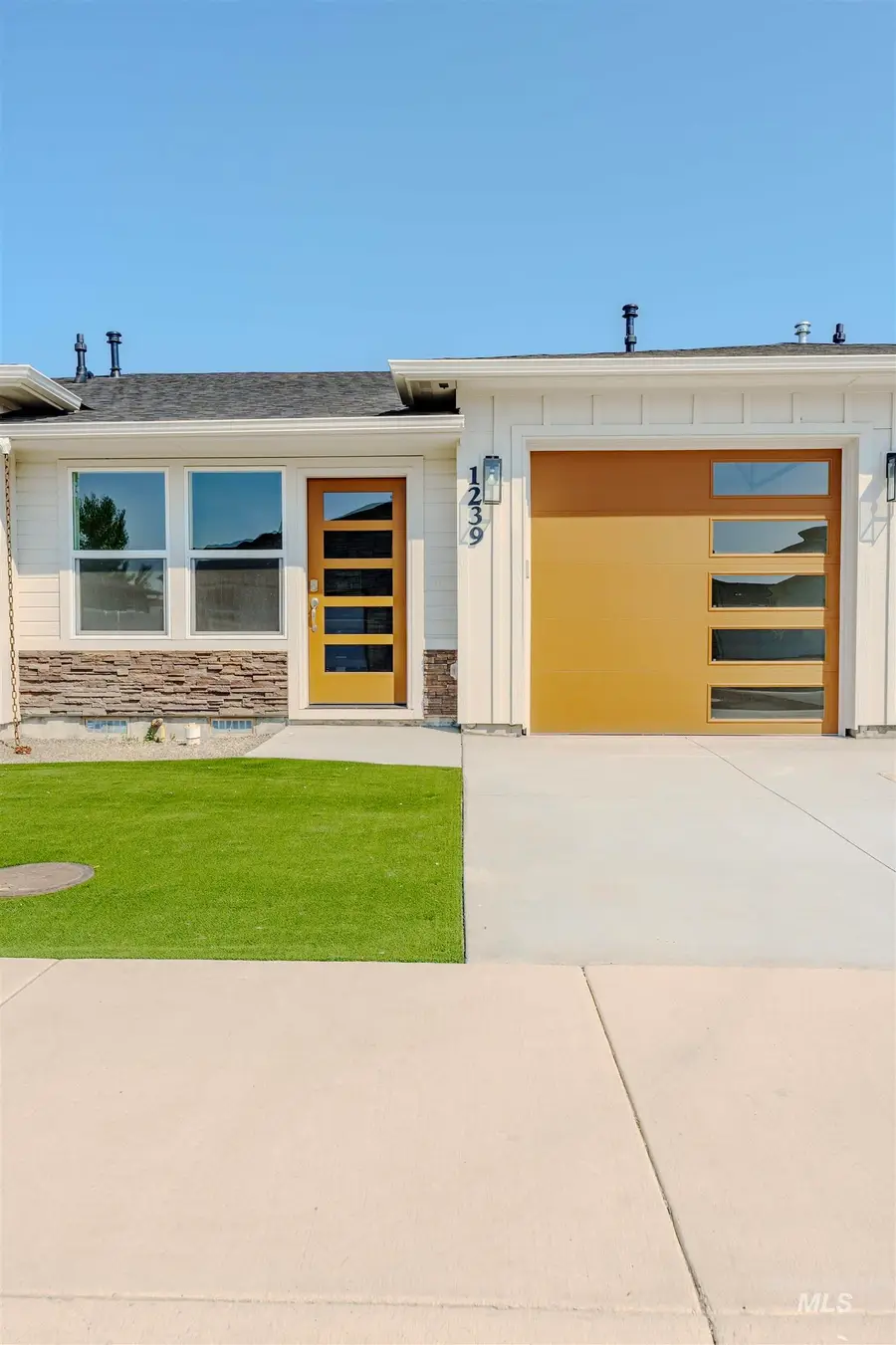 1239 Phillips Circle, Ontario, OR 97914 - #2