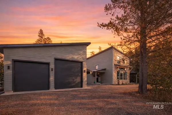 127 Jacks Loop, Donnelly, ID 83615