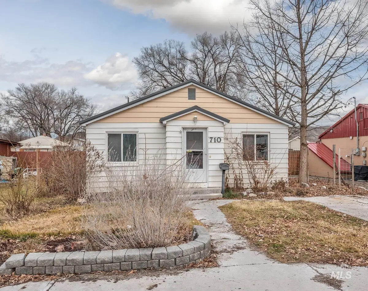 710 Smith St S., Vale, OR 97918 - #1