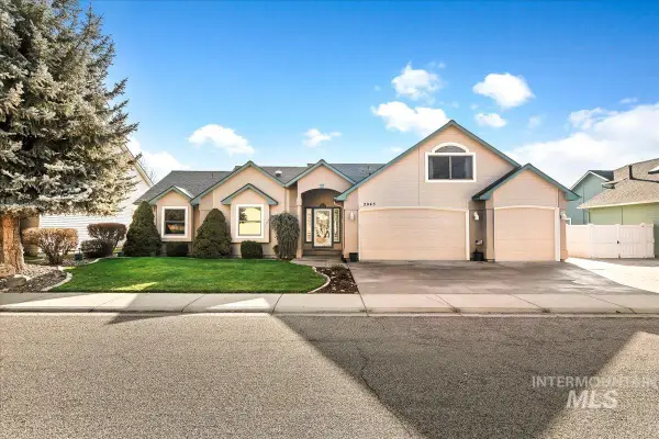 2045 E Lake Creek Dr, Meridian, ID 83642