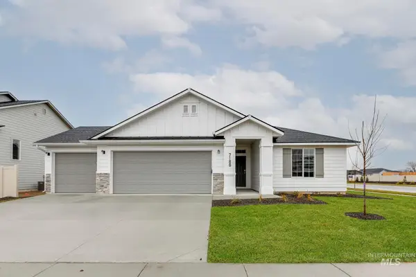 2152 N Thunderbolt St, Mountain Home, ID 83647