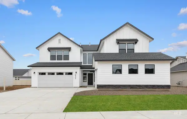 8305 E Bright Angel Dr, Nampa, ID 83687