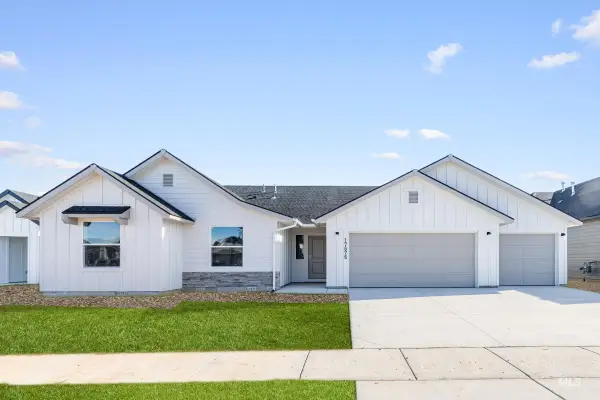 17676 N Boone Peak Ave, Nampa, ID 83687