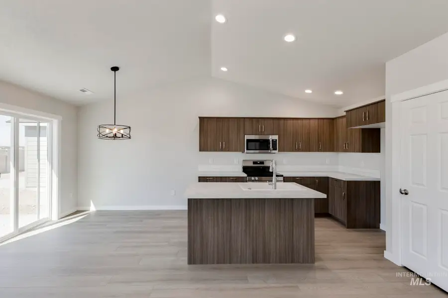 5456 S Bittercreek Ave, Meridian, ID 83642 - #3