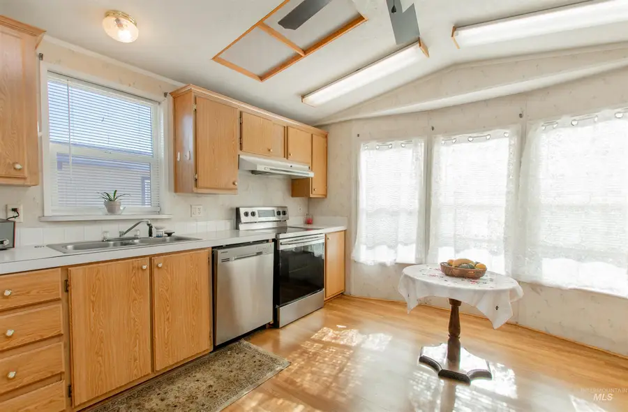 815 S Curtis Rd #19, Boise, ID 83705 - #3