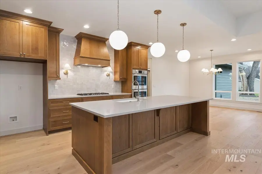 3300 N 39th St, Boise, ID 83703 - #3