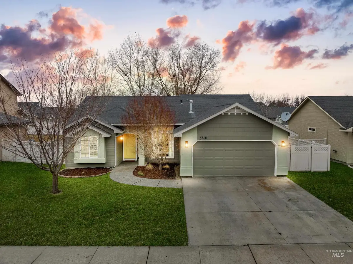 5201 N Toscana Ave, Meridian, ID 83642 - #1