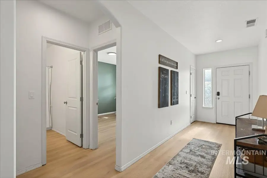 1864 E Jade Falls, Kuna, ID 83634 - #2