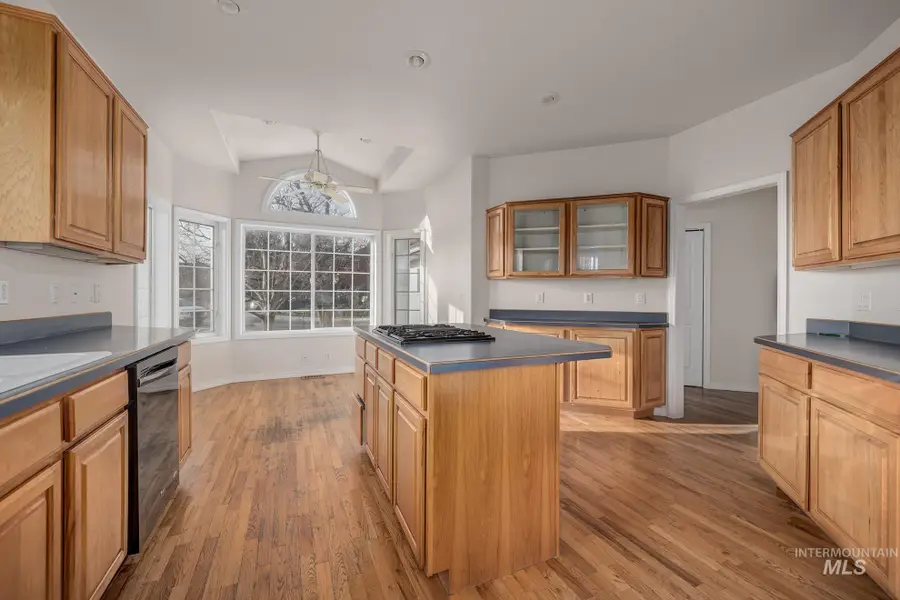 1063 NW 2nd Ave, Ontario, OR 97914 - #2