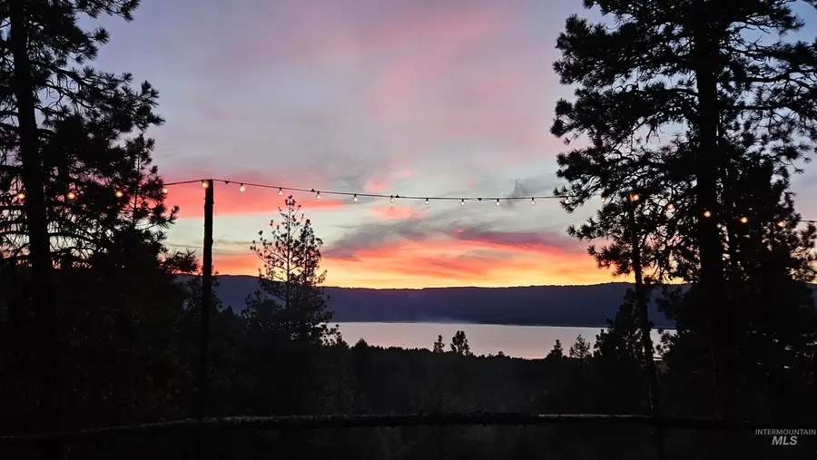 1618 Crown Point Parkway, Cascade, ID 83611 - #3