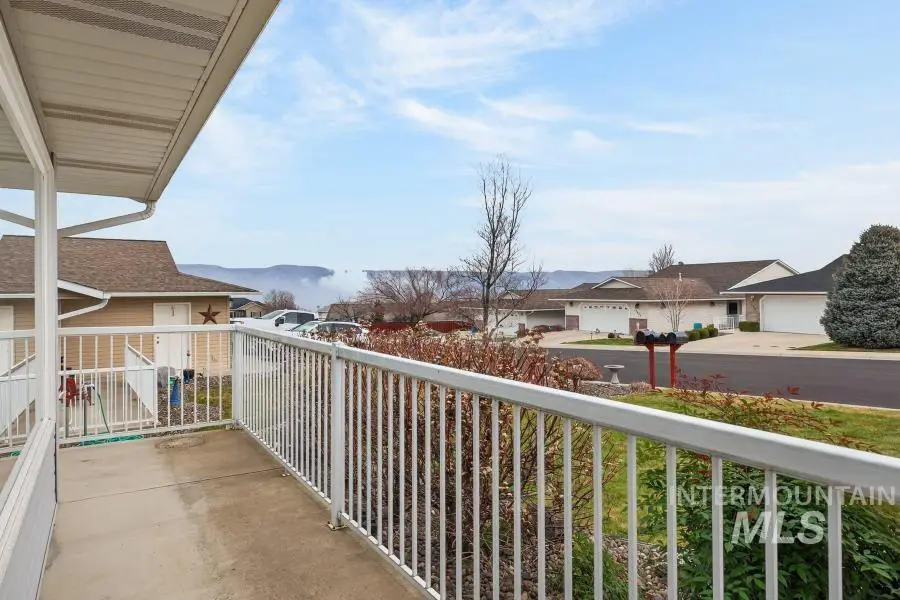 2942 Spruce St, Lewiston, ID 83501 - #3