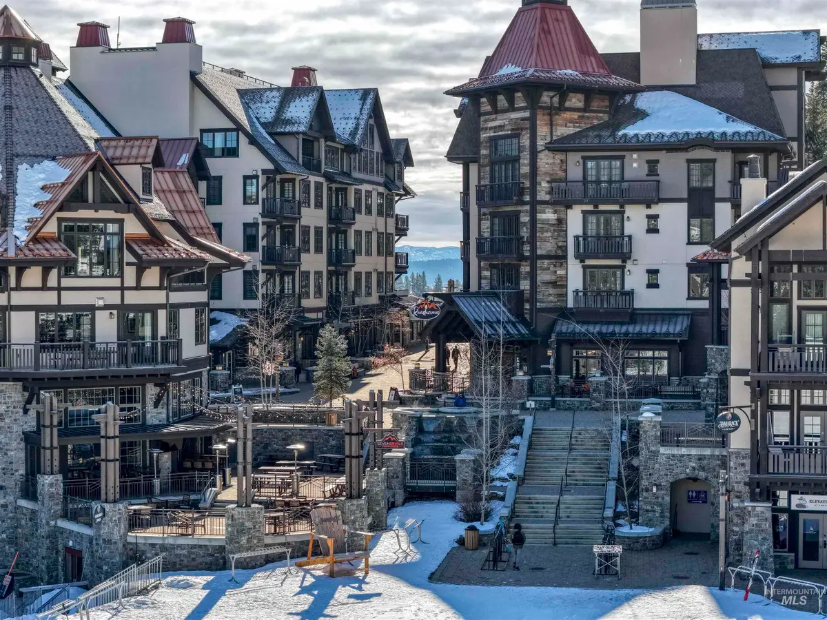 780 Village Dr #305, Donnelly, ID 83615 - #1