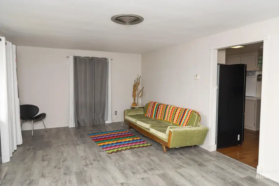 661 SW 3rd St, Ontario, OR 97914 - #3