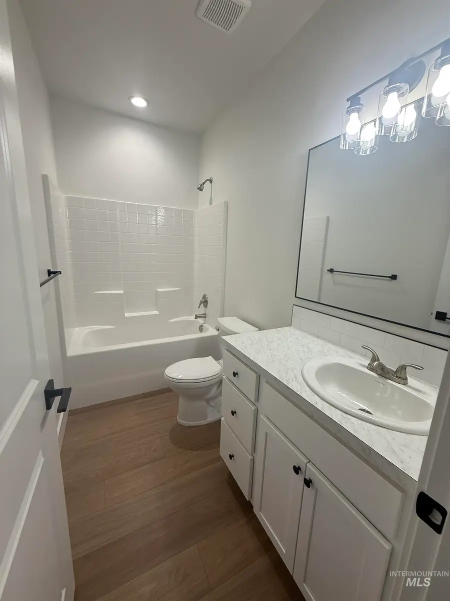 501 W California Ave, Homedale, ID 83628 - #3