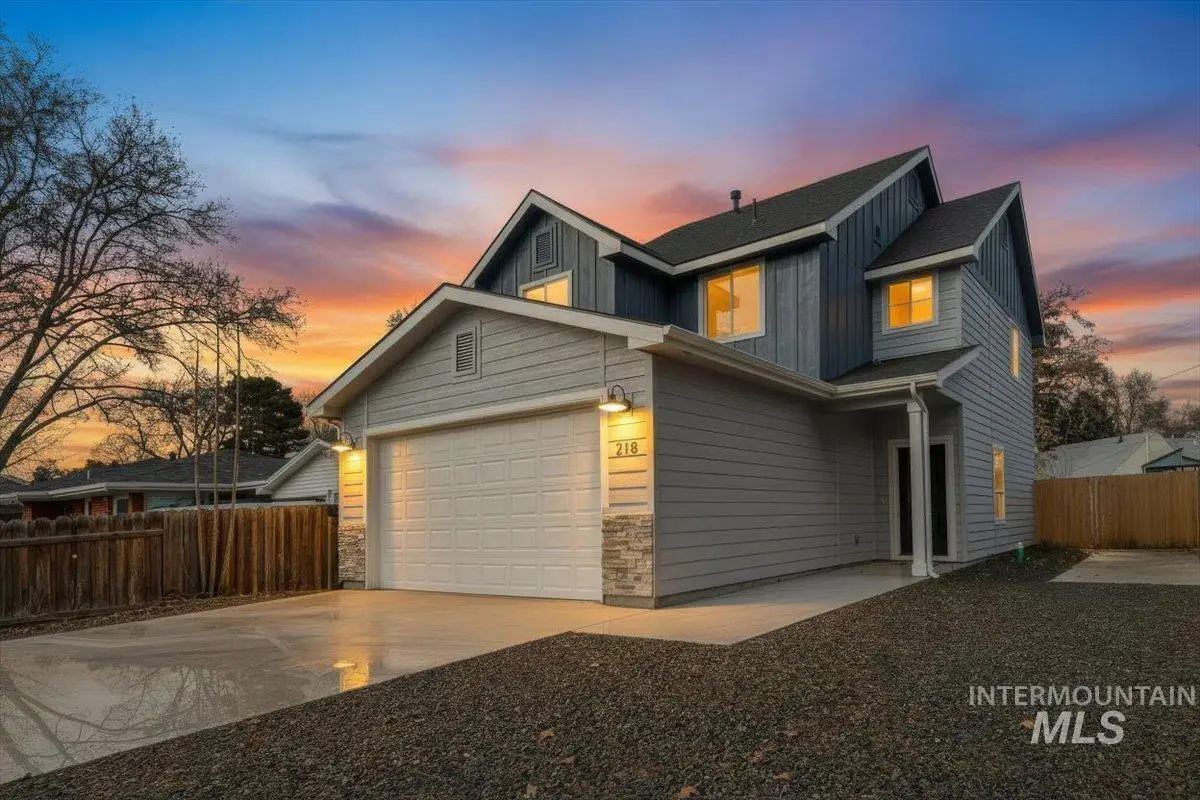218 W Roosevelt Ave, Nampa, ID 83686 - #1