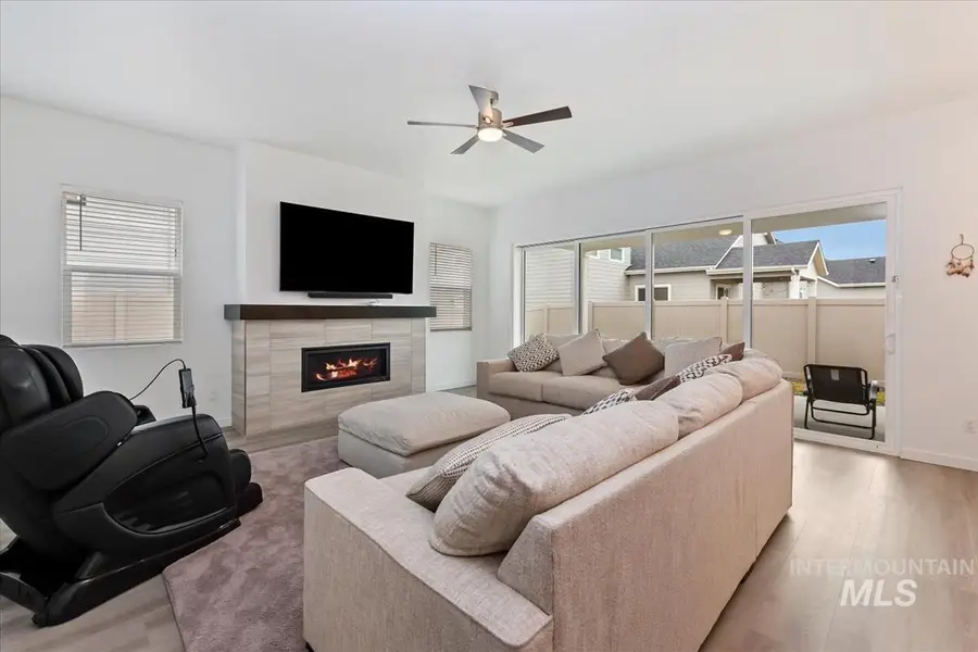 8807 E Snow Drop St, Nampa, ID 83687 - #3