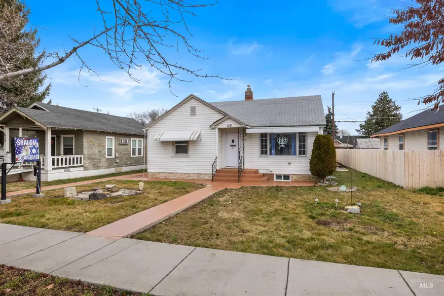 219 Cleveland Blvd, Caldwell, ID 83605 - #2