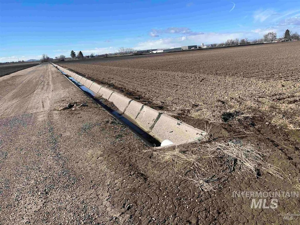 6613 Denver Rd, Fruitland, ID 83619 - #1