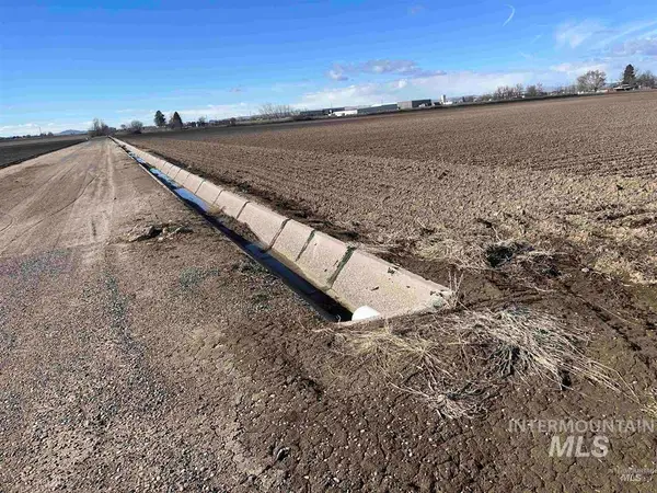 6613 Denver Rd, Fruitland, ID 83619