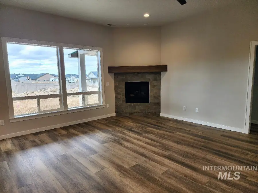 2371 S Hurd Ave., Nampa, ID 83686 - #3