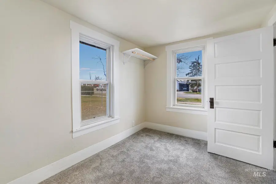 812 Broadway Ave N, Buhl, ID 83316 - #3