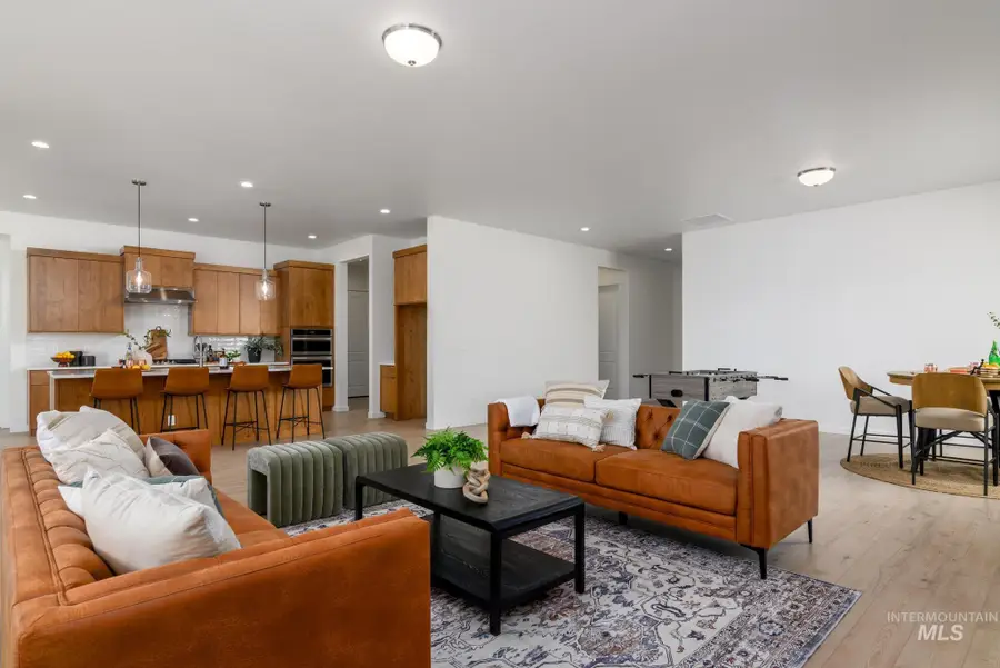 1101 N Bellingrath Ave, Middleton, ID 83644 - #3