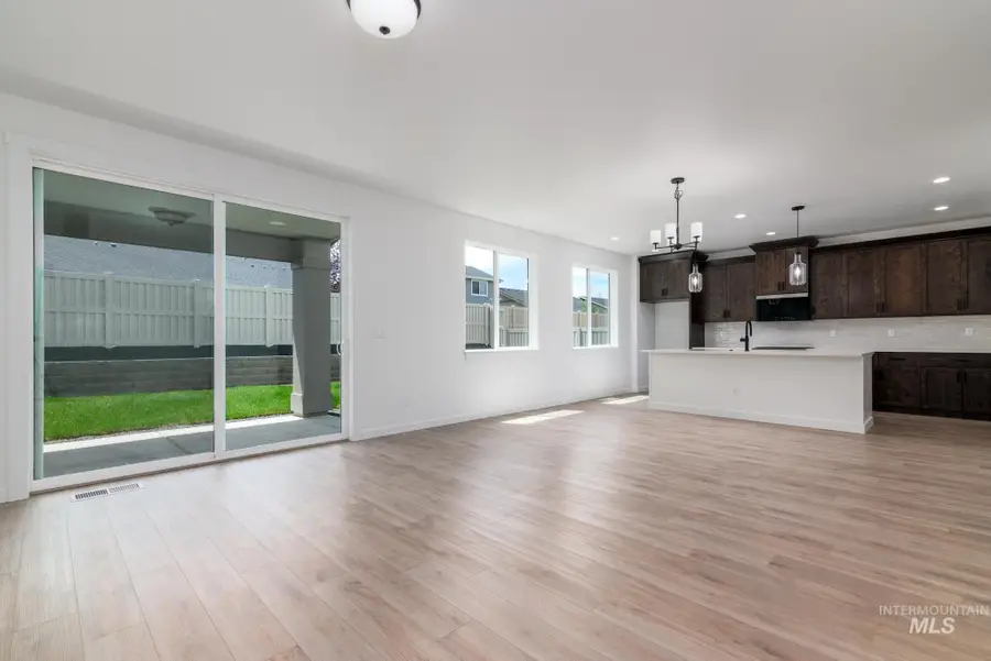 6294 W Snow Currant St, Meridian, ID 83646 - #3