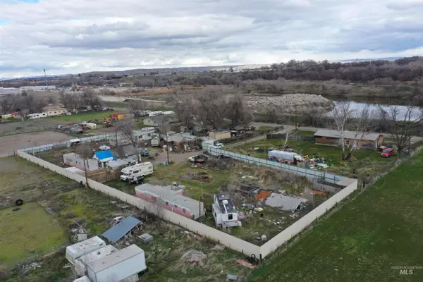 1555 Rich Ln, Ontario, OR 97914