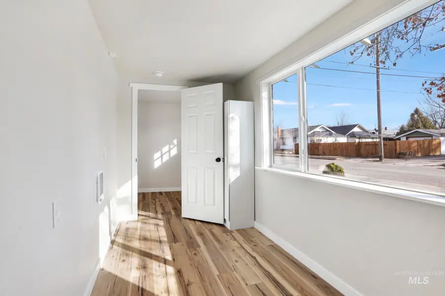 518 E 13th Street, Burley, ID 83318 - #3