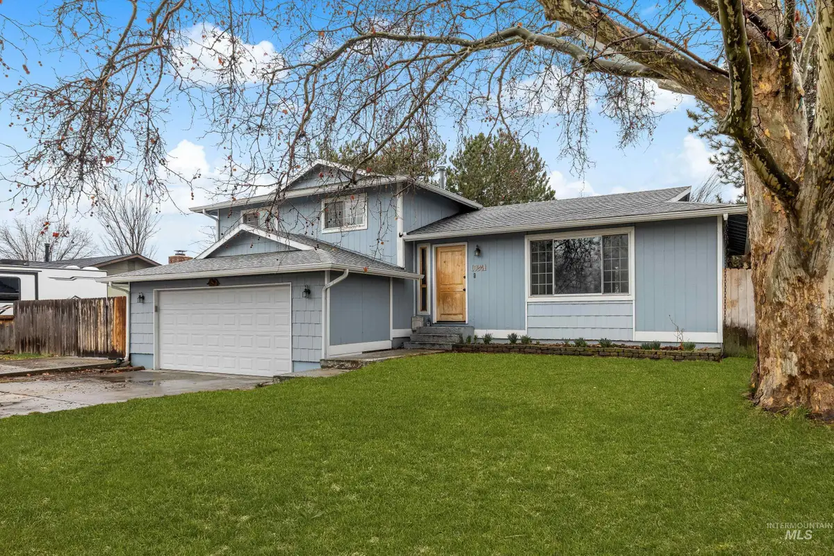 10241 W Guinevere Dr, Boise, ID 83704 - #1