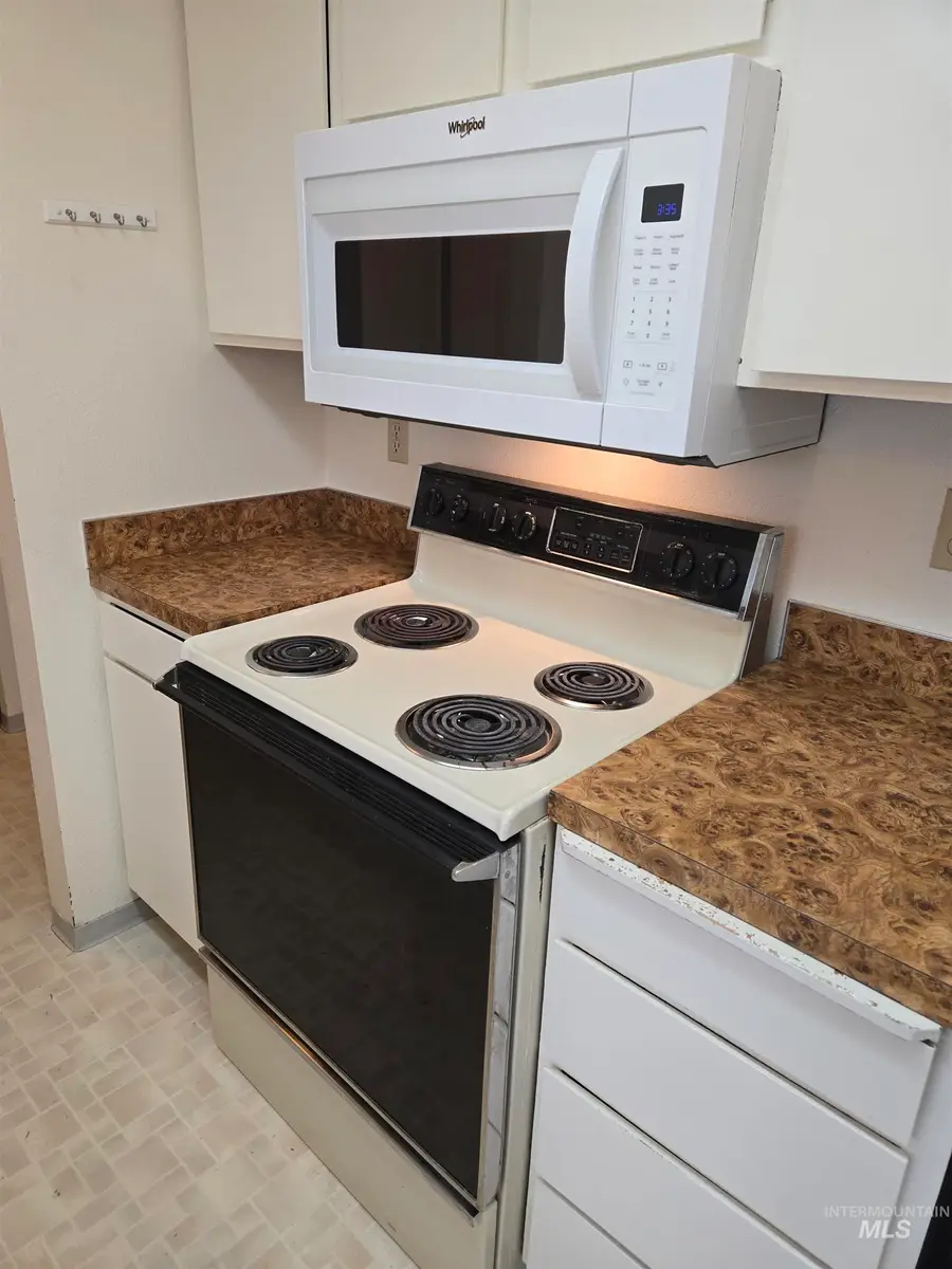 798 Skyhawk Drive, Ontario, OR 97914 - #3