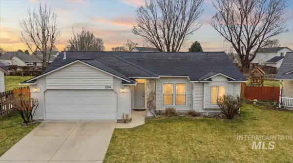 324 N Coppertree Dr, Nampa, ID 83651