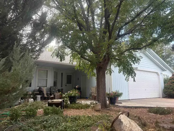 2363 SW Buckey Drive, Mountain Home, ID 83647