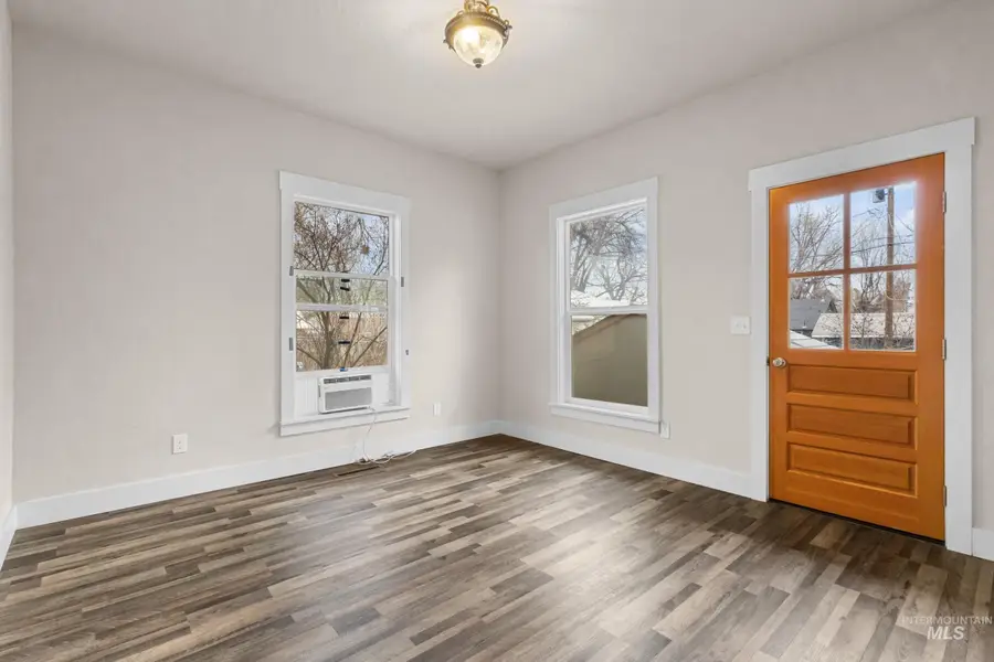 504 N 9th St, Payette, ID 83661 - #2