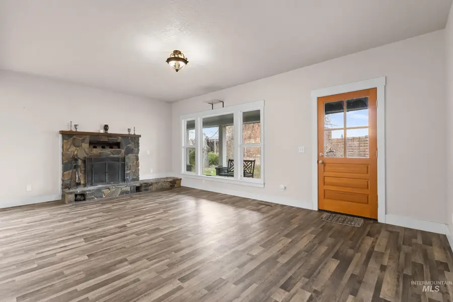 504 N 9th St, Payette, ID 83661 - #3