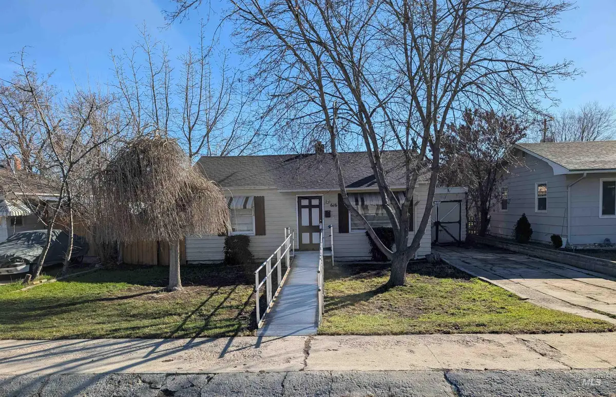 616 S Olive, Nampa, ID 83686 - #1