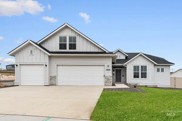 3739 W Piscina Dr, Meridian, ID 83642